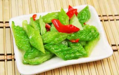 生吃苦瓜快速减肥法,低卡消脂减肥最快秘籍 快速减肥 第5张-瘦瘦减肥网 生吃苦瓜快速减肥法,低卡消脂减肥最快秘籍 快速减肥 第5张