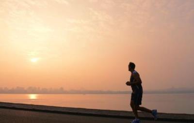 运动前热身动作,运动前的热身可是很有必要哟 运动减肥 第1张-瘦瘦减肥网 运动前热身动作,运动前的热身可是很有必要哟 运动减肥 第1张