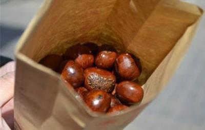 吃糖炒栗子会发胖吗,减肥者怎么吃板栗合适 饮食减肥 第1张-瘦瘦减肥网 吃糖炒栗子会发胖吗,减肥者怎么吃板栗合适 饮食减肥 第1张