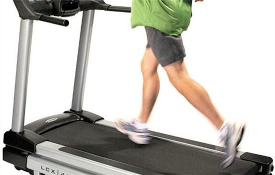 跑步机的好处与坏处,跑步机跑步注意事项 跑步减肥 第1张-瘦瘦减肥网 跑步机的好处与坏处,跑步机跑步注意事项 跑步减肥 第1张