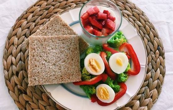 晚上不吃饭真的可以瘦吗,晚上不吃饭一个月能瘦多少斤 饮食减肥 第2张-瘦瘦减肥网 晚上不吃饭真的可以瘦吗,晚上不吃饭一个月能瘦多少斤 饮食减肥 第2张