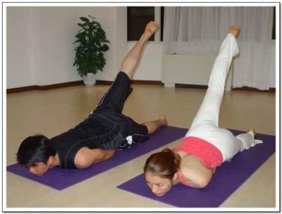 高温瑜伽26式,图文详解26式高温瑜伽的做法 瑜伽减肥 第18张-瘦瘦减肥网 高温瑜伽26式,图文详解26式高温瑜伽的做法 瑜伽减肥 第18张