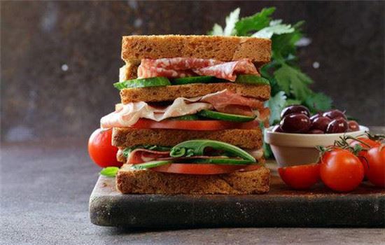 黑麦面包怎么保存和怎么吃最好,放在冰箱里可以吗 饮食减肥 第3张-瘦瘦减肥网 黑麦面包怎么保存和怎么吃最好,放在冰箱里可以吗 饮食减肥 第3张