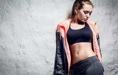 女生瘦肚子的最快方法运动，几个简单动作教你快速甩掉小肚腩 减肚子 第3张