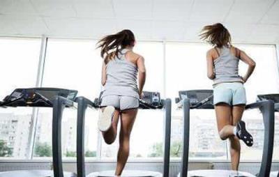 跑步机对膝盖有损伤吗，想不伤膝盖得会用跑步机 跑步减肥 第1张