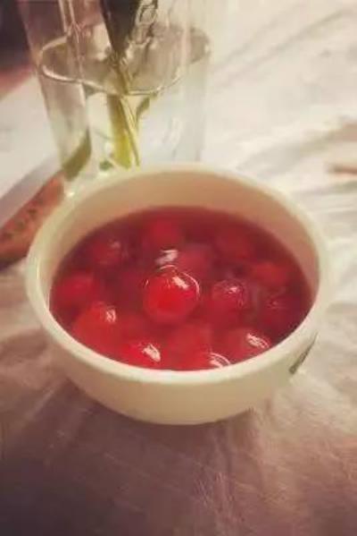 减肥美白果汁的做法,桂花梨汁渍小西红柿果汁的做法 减肥 第1张-瘦瘦减肥网 减肥美白果汁的做法,桂花梨汁渍小西红柿果汁的做法 减肥 第1张