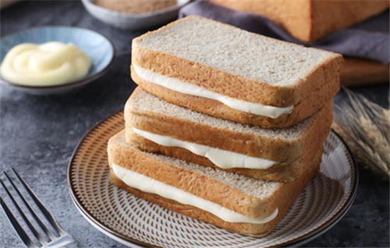 全麦面包能减肥吗,全麦面包一天吃多少片 饮食减肥 第3张-瘦瘦减肥网 全麦面包能减肥吗,全麦面包一天吃多少片 饮食减肥 第3张