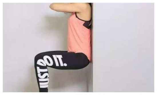 靠墙蹲的正确姿势(靠墙站的正确姿势与时间) 减肥 第1张