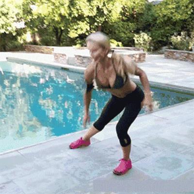 最有效的全身减脂运动,8个全身减脂减肥动作推荐 运动减肥 第2张-瘦瘦减肥网 最有效的全身减脂运动,8个全身减脂减肥动作推荐 运动减肥 第2张