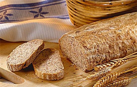 黑麦面包和紫薯面包哪个热量低,黑麦面包能减肥吗 减肥 第4张-瘦瘦减肥网 黑麦面包和紫薯面包哪个热量低,黑麦面包能减肥吗 减肥 第4张
