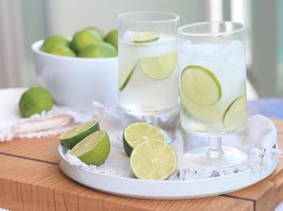 夏季最有效的懒人减肥法,柠檬水减肥法美白减肥统统搞定 懒人减肥 第1张-瘦瘦减肥网 夏季最有效的懒人减肥法,柠檬水减肥法美白减肥统统搞定 懒人减肥 第1张