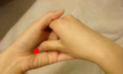 春季怎么减肥最快最有效,最佳穴位按摩减肥方法 按摩减肥 第2张-瘦瘦减肥网 春季怎么减肥最快最有效,最佳穴位按摩减肥方法 按摩减肥 第2张