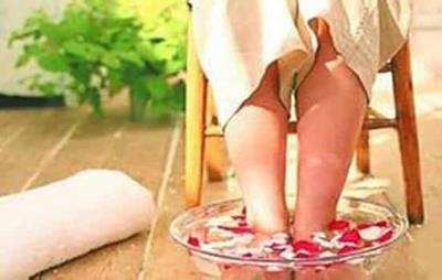 白醋泡脚可以减肥吗,寒冬醋泡脚减肥法值得推荐 减肥方法 第7张-瘦瘦减肥网 白醋泡脚可以减肥吗,寒冬醋泡脚减肥法值得推荐 减肥方法 第7张