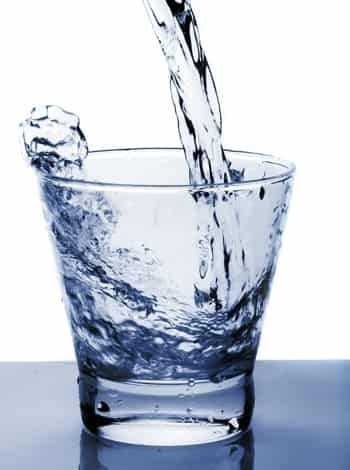 夏天多喝水能减肥吗,看超级懒人如何减肥法 懒人减肥 第2张-瘦瘦减肥网 夏天多喝水能减肥吗,看超级懒人如何减肥法 懒人减肥 第2张