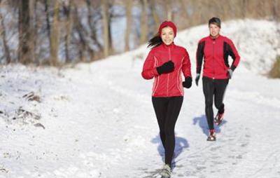冬季早上跑步好吗,寒冬跑步最佳时间是午后或傍晚 跑步减肥 第3张-瘦瘦减肥网 冬季早上跑步好吗,寒冬跑步最佳时间是午后或傍晚 跑步减肥 第3张