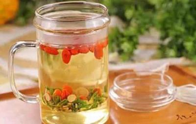 枸杞泡水喝能减肥吗,秋冬巧用枸杞减肥法 减肥方法 第1张-瘦瘦减肥网 枸杞泡水喝能减肥吗,秋冬巧用枸杞减肥法 减肥方法 第1张