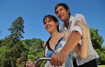 办公室减肚子赘肉简单方法,4个坐着也能减肚子的动作 减肚子 第4张-瘦瘦减肥网 办公室减肚子赘肉简单方法,4个坐着也能减肚子的动作 减肚子 第4张