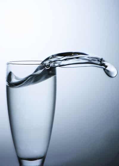 这样喝水能减肥吗，懒人瘦身最快最有效的秘诀 懒人减肥 第1张