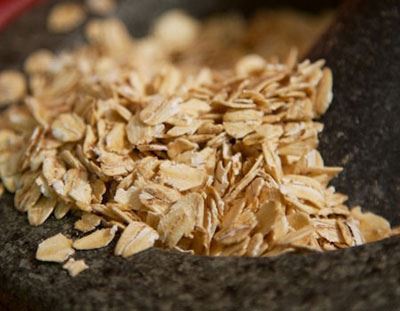 燕麦片减肥法与减肥食谱,教你如何健康甩脂瘦身 减肥食谱 第2张-瘦瘦减肥网 燕麦片减肥法与减肥食谱,教你如何健康甩脂瘦身 减肥食谱 第2张