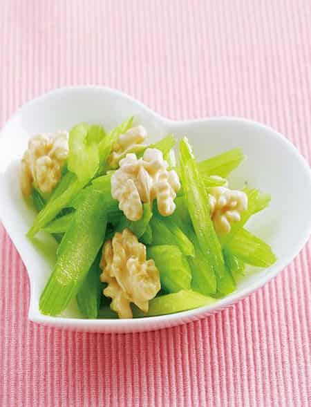 三款芹菜减肥食谱，懒人高纤维素瘦身法 减肥食谱 第2张