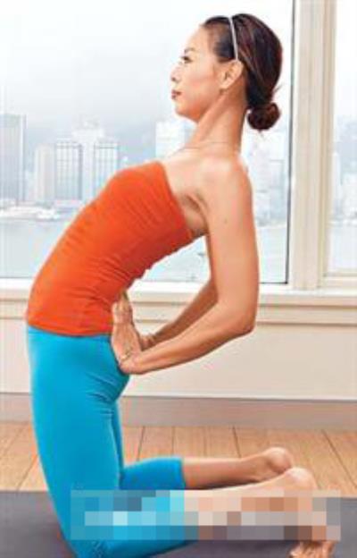 超简单一个瑜伽动作 丰胸又提气质(图) 丰胸 第2张