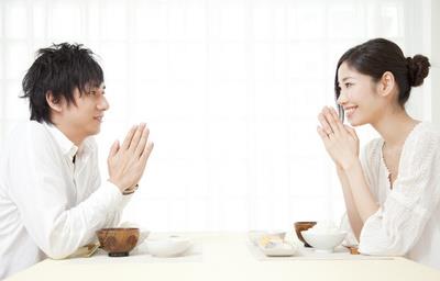 睡前瑜伽10分钟变身气质淑女 瑜伽减肥 第3张-瘦瘦减肥网 睡前瑜伽10分钟变身气质淑女 瑜伽减肥 第3张