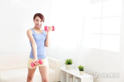 女孩子如何选择哑铃?教练给出了指导意见 减肥 第1张-瘦瘦减肥网 女孩子如何选择哑铃?教练给出了指导意见 减肥 第1张