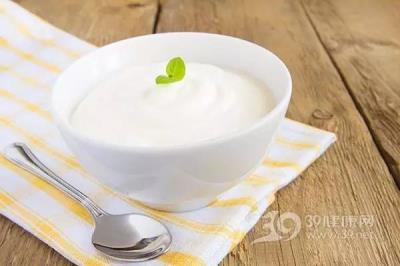 一杯酸奶比两杯可乐热量高？ 减肥 第1张