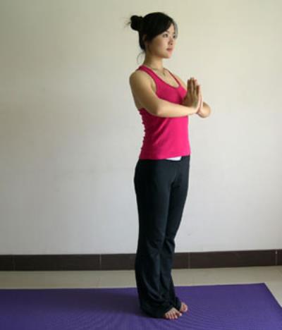 教练示范减肥瑜伽 快速瘦全身(图) 瑜伽减肥 第1张