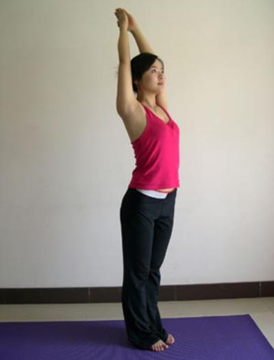 教练示范减肥瑜伽 快速瘦全身(图) 瑜伽减肥 第2张